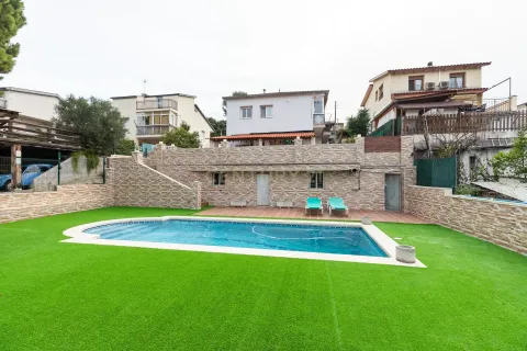 Сasa de 4 dormitorios en venta en Llica D'amunt, Barcelona, Cataluña, Spain № 6935 - foto 6