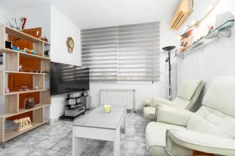 Сasa de 4 dormitorios en venta en Llica D'amunt, Barcelona, Cataluña, Spain № 6935 - foto 11