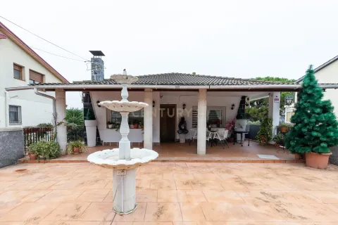 Сasa de 4 dormitorios en venta en Llica D'amunt, Barcelona, Cataluña, Spain № 6935 - foto 7