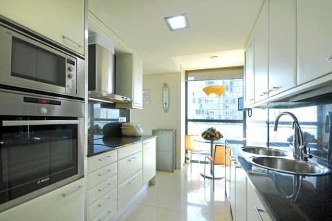 Купить квартиру в Барселона, Испания с 3 спальни, 176м², № 1124 - фото 15