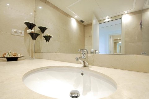 Купить квартиру в Барселона, Испания с 3 спальни, 176м², № 1124 - фото 25