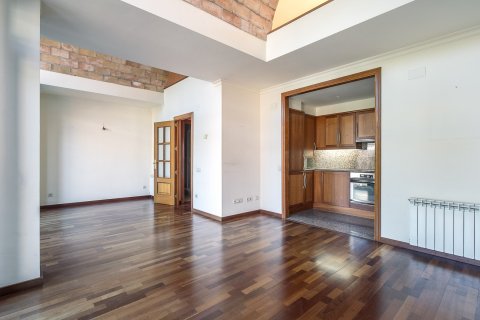 Купить квартиру в Барселона, Испания с 3 спальни, 121м², № 1123 - фото 4