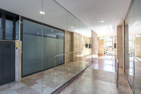 Купить квартиру в Барселона, Испания с 3 спальни, 121м², № 1123 - фото 20