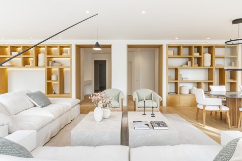 Купить квартиру в Барселона, Испания с 5 спален, 273м², № 1128 - фото 3