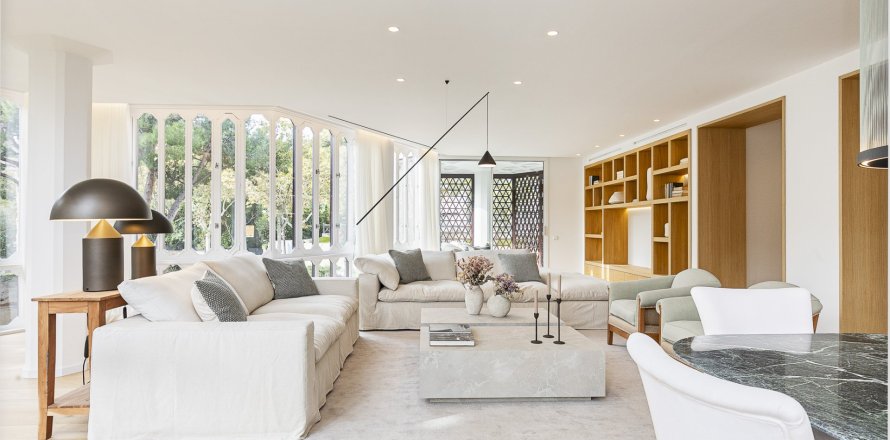 Квартира с 5 спальнями в Барселоне, Каталония, Испания № 1128