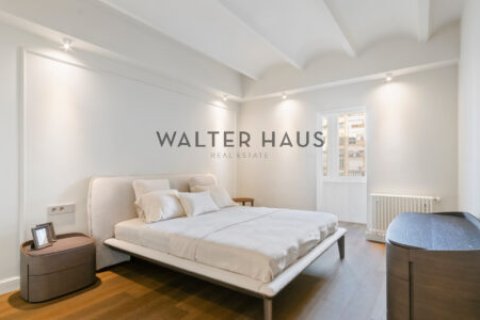 Купить квартиру в Эшампле, Испания с 3 спальни, 161м², № 2232 - фото 3