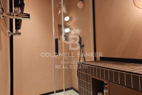 Apartamento de 2 dormitorios en venta en Barcelona, Cataluña, Spain № 5588 - foto 16