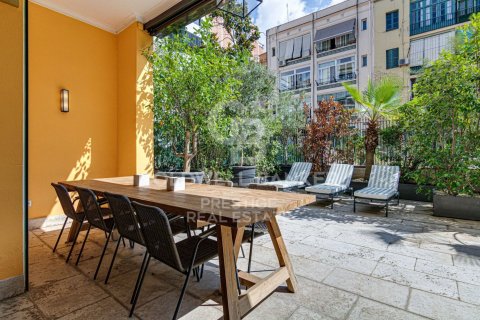 4 bedrooms apartment for sale in Barcelona, Catalonia, Spain № 5592 - photo 5