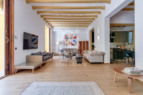 4 bedrooms apartment for sale in Barcelona, Catalonia, Spain № 5592 - photo 6