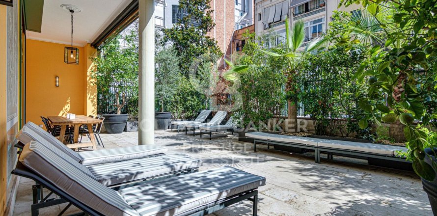 4 bedrooms apartment for sale in Barcelona, Catalonia, Spain № 5592