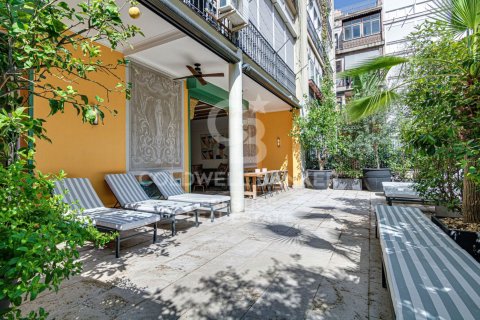 4 bedrooms apartment for sale in Barcelona, Catalonia, Spain № 5592 - photo 2