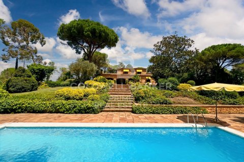 5 bedrooms house for sale in Caldes de Malavella, Girona, Catalonia, Spain № 5590 - photo 1