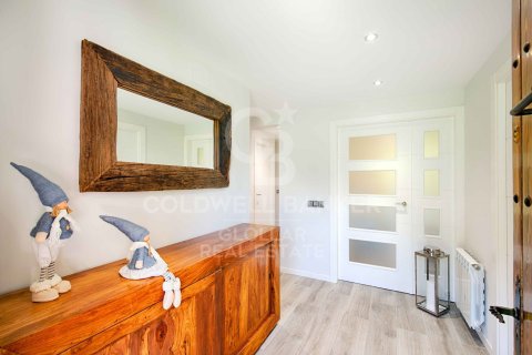 Купить квартиру в Герона, Испания с 3 спальни, 104м², № 5594 - фото 3