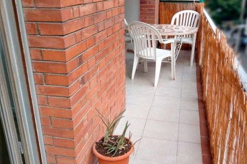 Квартира с 3 спальнями в Сантс-Монтжуике, Барселона, Каталония, Испания № 2111