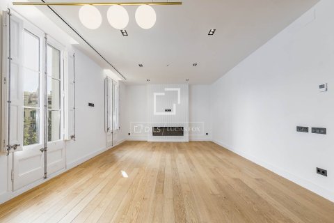 4 chambres apartment à vendre à Barcelona, Catalonia, Spain № 4297 - photo 4