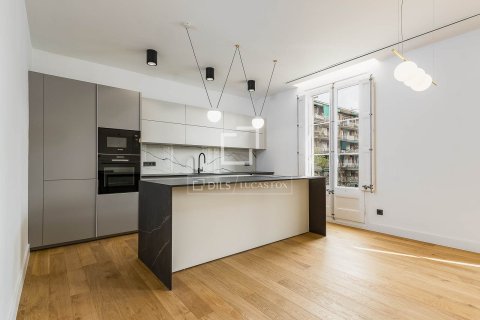 4 chambres apartment à vendre à Barcelona, Catalonia, Spain № 4297