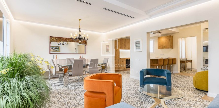 4 chambres apartment à vendre à Barcelona, Catalonia, Spain № 4295