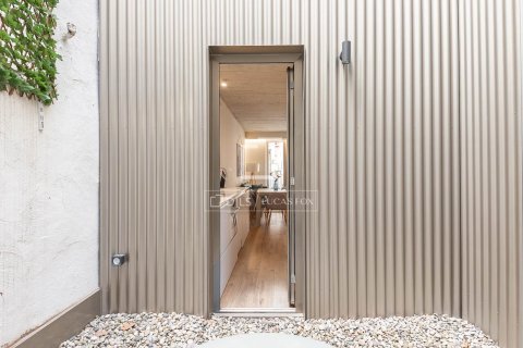 Apartamento de 2 dormitorios en venta en Barcelona, Cataluña, Spain № 4298 - foto 12