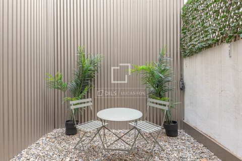 Apartamento de 2 dormitorios en venta en Barcelona, Cataluña, Spain № 4298 - foto 2