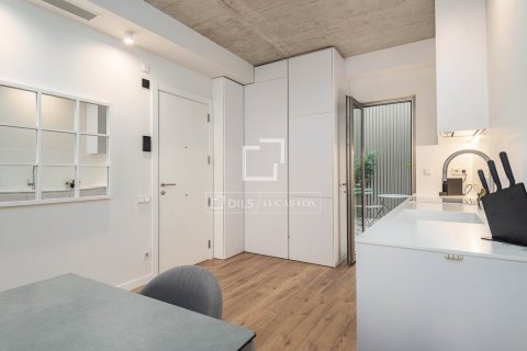 Apartamento de 2 dormitorios en venta en Barcelona, Cataluña, Spain № 4298 - foto 15