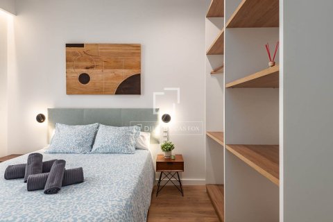 Apartamento de 2 dormitorios en venta en Barcelona, Cataluña, Spain № 4298 - foto 26