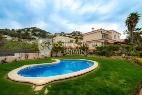 5 bedrooms house for sale in Lloret de Mar, Girona, Catalonia, Spain № 6688 - photo 2