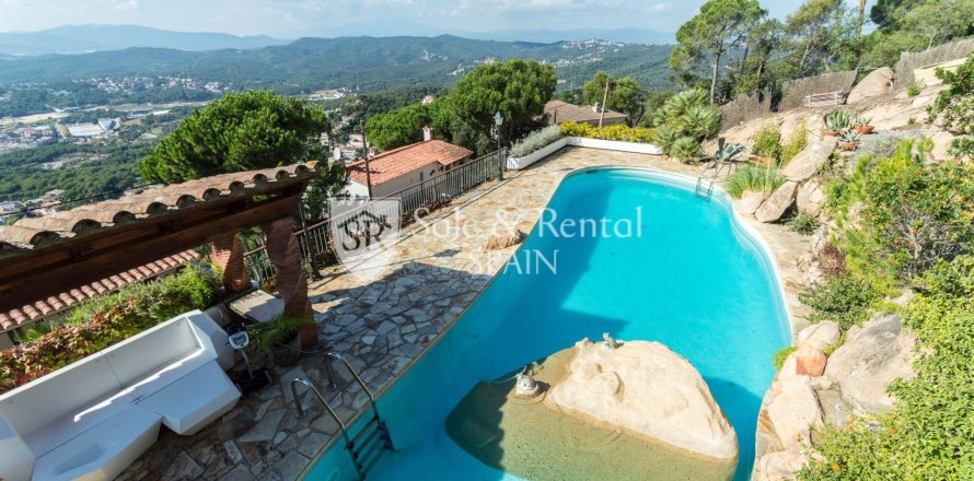 1007 sq.m. land plot for sale in Lloret de Mar, Girona, Catalonia, Spain № 6684