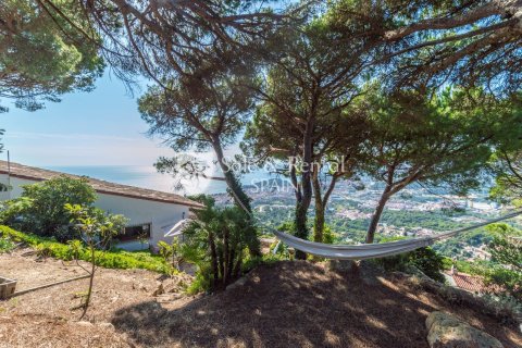 1007 sq.m. land plot for sale in Lloret de Mar, Girona, Catalonia, Spain № 6684 - photo 2