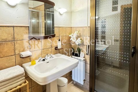 3 bedrooms house for sale in Lloret de Mar, Girona, Catalonia, Spain № 6686 - photo 20