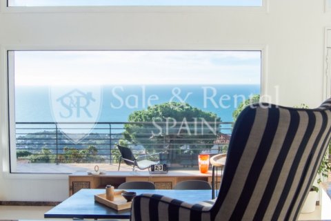 6 bedrooms house for sale in Lloret de Mar, Girona, Catalonia, Spain № 6685 - photo 15