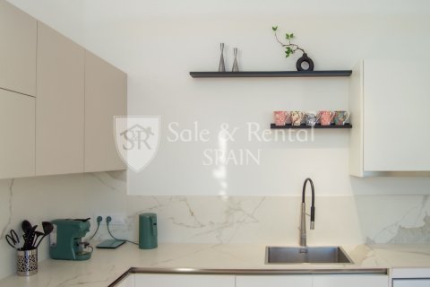 6 bedrooms house for sale in Lloret de Mar, Girona, Catalonia, Spain № 6685 - photo 23