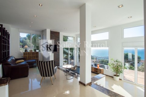 6 bedrooms house for sale in Lloret de Mar, Girona, Catalonia, Spain № 6685 - photo 11