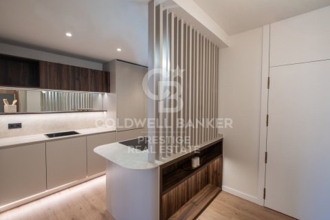 Apartamento de 3 dormitorios en venta en Barcelona, Cataluña, Spain № 5542 - foto 10