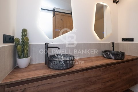 Apartamento de 3 dormitorios en venta en Barcelona, Cataluña, Spain № 5542 - foto 18