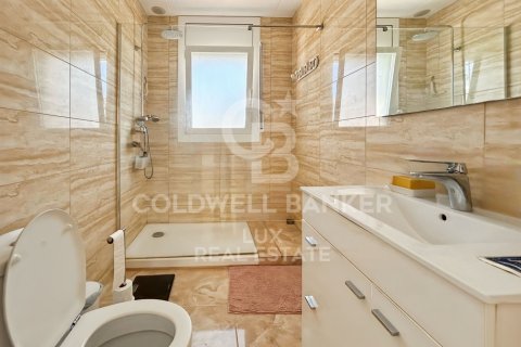 Сasa de 4 dormitorios en venta en Empuriabrava, Gerona, Cataluña, Spain № 5540 - foto 8