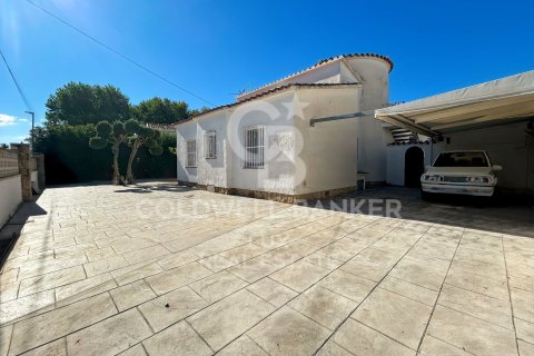 Сasa de 4 dormitorios en venta en Empuriabrava, Gerona, Cataluña, Spain № 5540 - foto 21