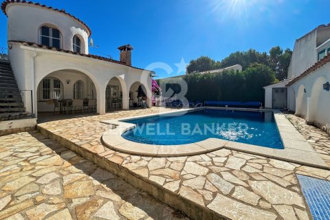 4 bedrooms house for sale in Empuriabrava, Girona, Catalonia, Spain № 5540