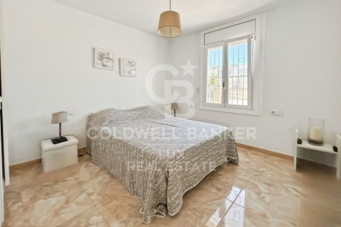 Сasa de 4 dormitorios en venta en Empuriabrava, Gerona, Cataluña, Spain № 5540 - foto 6