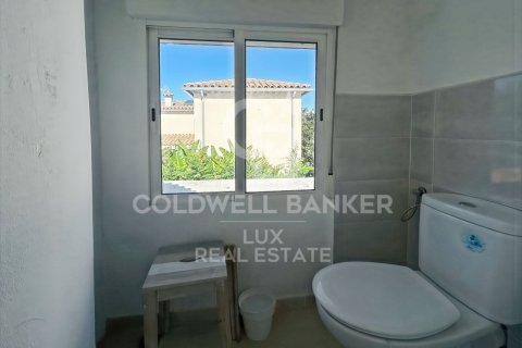 Сasa de 4 dormitorios en venta en Empuriabrava, Gerona, Cataluña, Spain № 5540 - foto 23