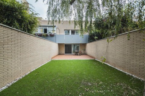 Купить дуплекс в Барселона, Испания с 3 спальни, 273м², № 1227 - фото 2