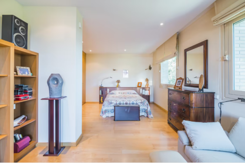 Купить виллу в Барселона, Испания с 6 спален, 686м², № 1223 - фото 27