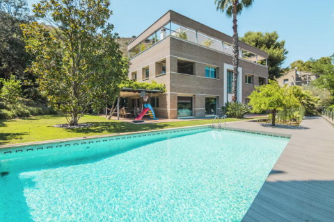 Купить виллу в Барселона, Испания с 6 спален, 686м², № 1223 - фото 10