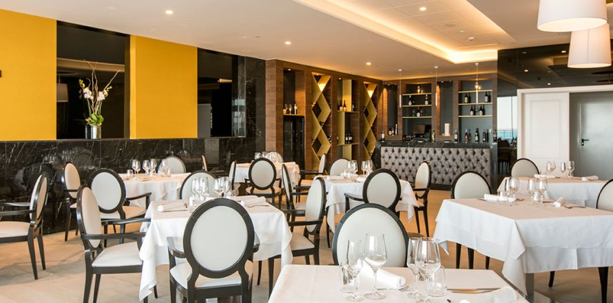 238 m² commercial property à vendre à Eixample, Barcelona, Catalonia, Spain № 1226