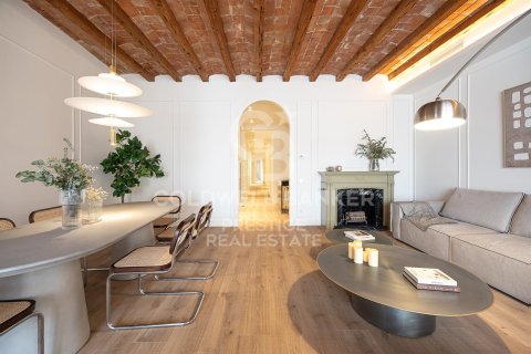 3 bedrooms apartment for sale in Barcelona, Catalonia, Spain № 5640 - photo 3