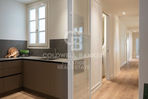 3 bedrooms apartment for sale in Barcelona, Catalonia, Spain № 5640 - photo 10