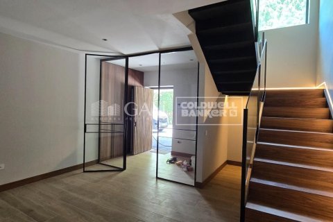 4 bedrooms house for sale in Principado De Andorra (Ninguna Poblacion Tiene C.P.), Lleida, Catalonia, Spain № 5641 - photo 15