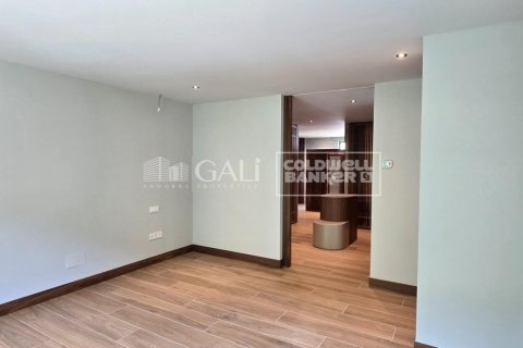 4 bedrooms house for sale in Principado De Andorra (Ninguna Poblacion Tiene C.P.), Lleida, Catalonia, Spain № 5641 - photo 10