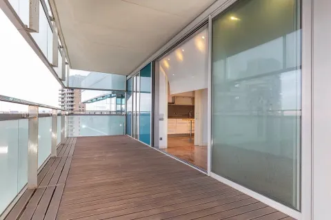 Apartamento de 3 dormitorios en venta en Barcelona, Cataluña, Spain № 1723 - foto 8