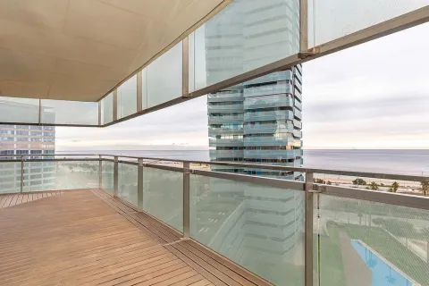 Apartamento de 3 dormitorios en venta en Barcelona, Cataluña, Spain № 1723 - foto 3