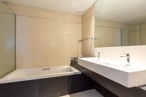 Apartamento de 3 dormitorios en venta en Barcelona, Cataluña, Spain № 1723 - foto 29